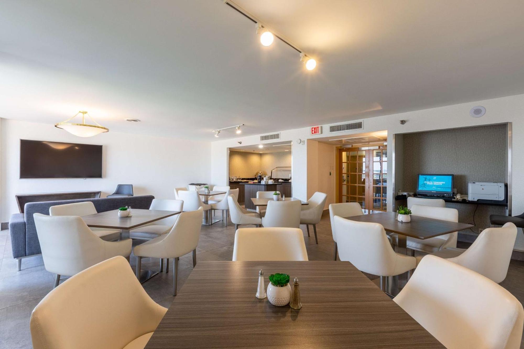 Doubletree By Hilton Dallas/Richardson Bagian luar foto