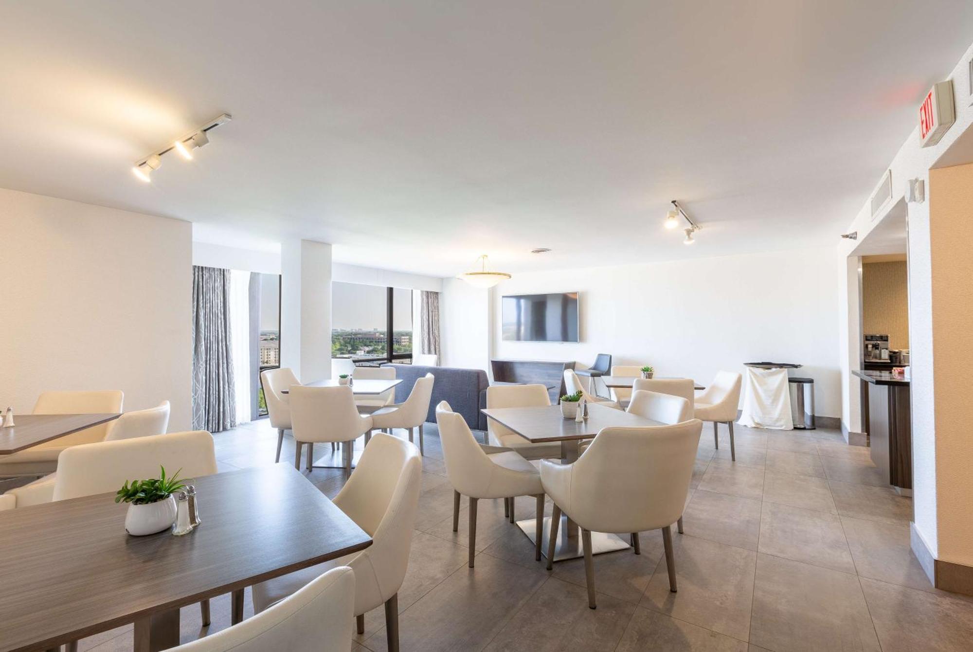 Doubletree By Hilton Dallas/Richardson Bagian luar foto